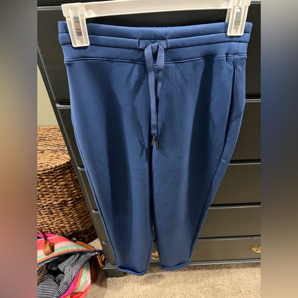 Air Essentials SPANX Navy Slim Drawstring Joggers… - image 3